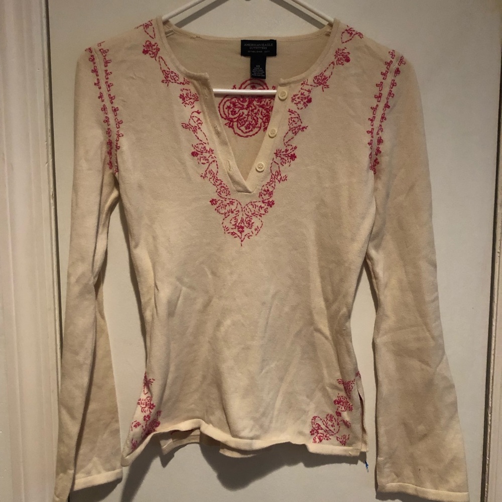 AEO Embroidered White Sweater XS